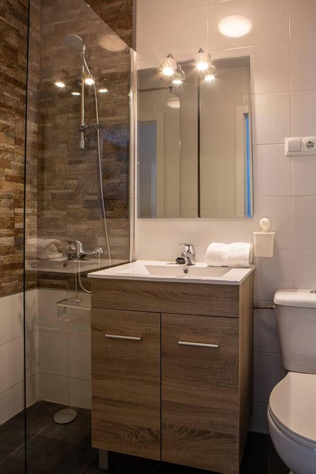 Lovely 3 Bedroom Apartment Next To Fuencarral Madri Exterior foto